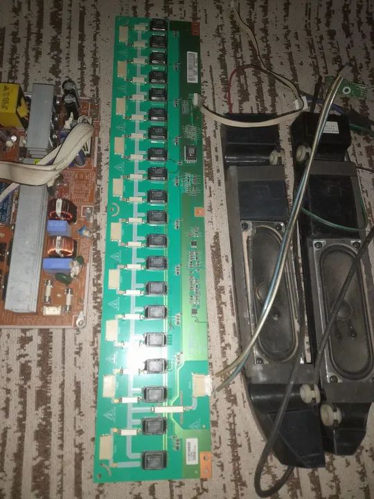 Placa fonte mais inverter tv samsung Ln40a550 - Foto 2