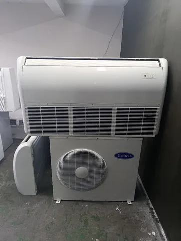 Elgin 48.000 BTUs 220v trifásico