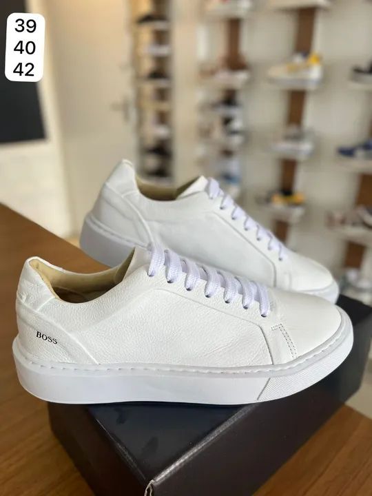 SAPATOS EM COURO LEGÍTIMO BRANCO ENTRE OUTRAS CORES HUGO BOSS aprontar entregar  - Foto 3