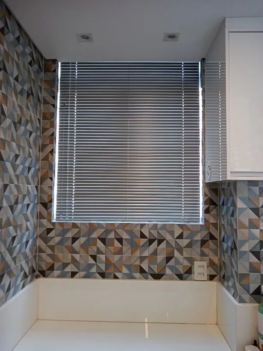 Shutters64840804529025124