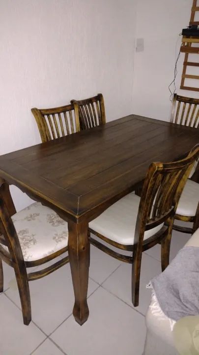 Mesa LINDA de Madeira!