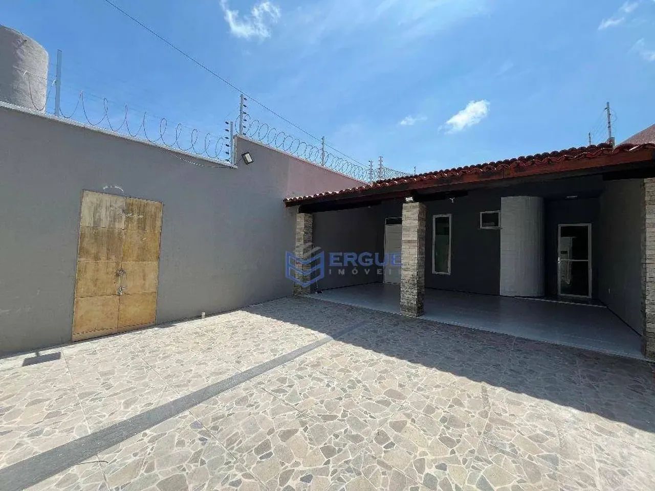 Casa com 3 dormitórios à venda, 157 m² por R$ 385.000,00 - Lagoa Redonda - Fortaleza/CE