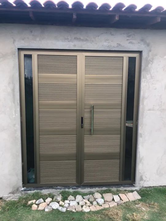 Porta de alumínio 2 folhas