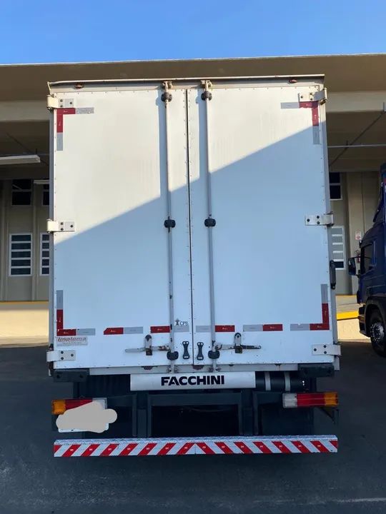 Mb acello. 13 16. Truck. Bau   Ano. 2016. - Foto 2