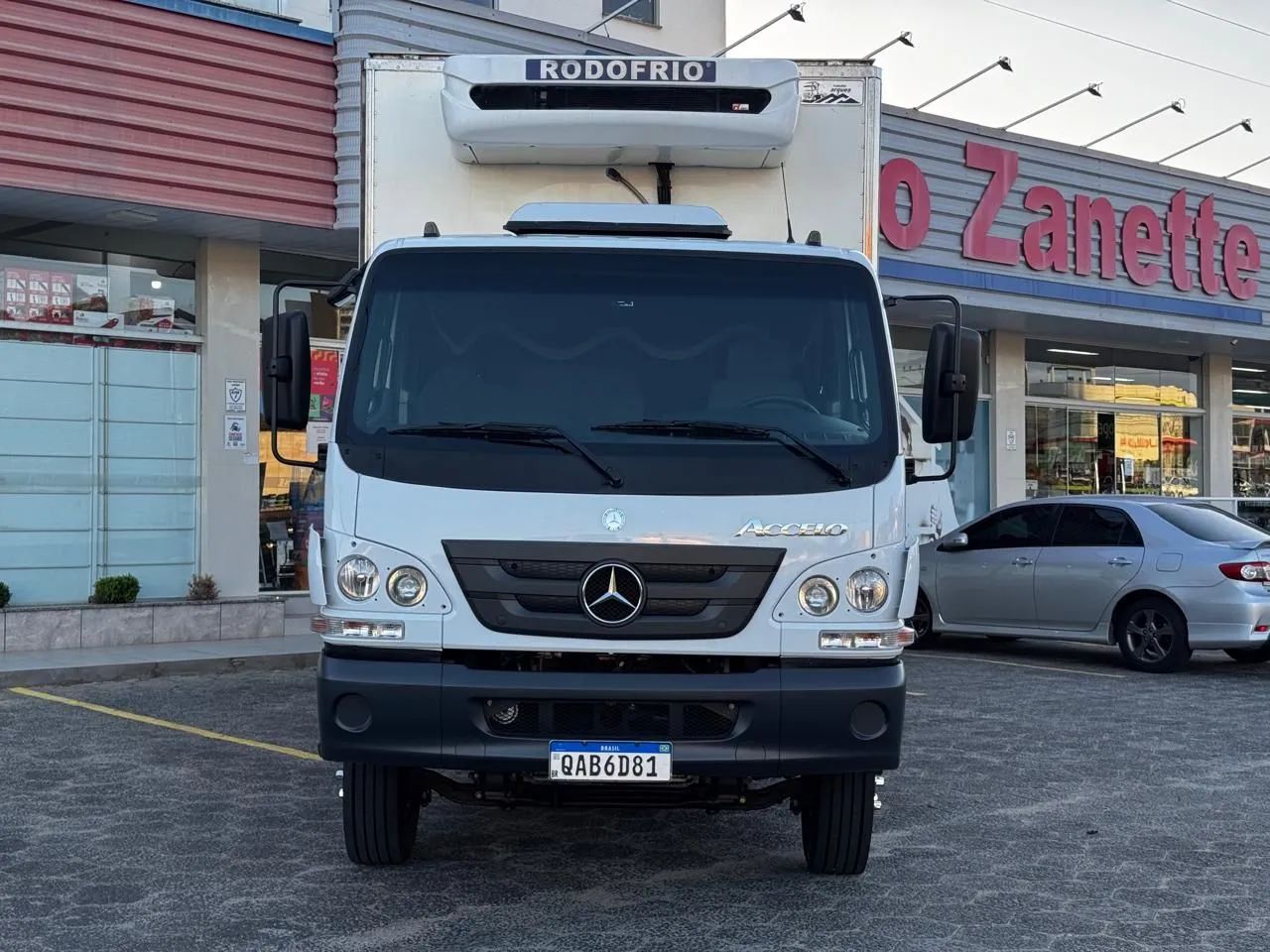 Mercedes benz accelo 1316 / 2021 / 238.000km / baú frigorifico - Foto 2