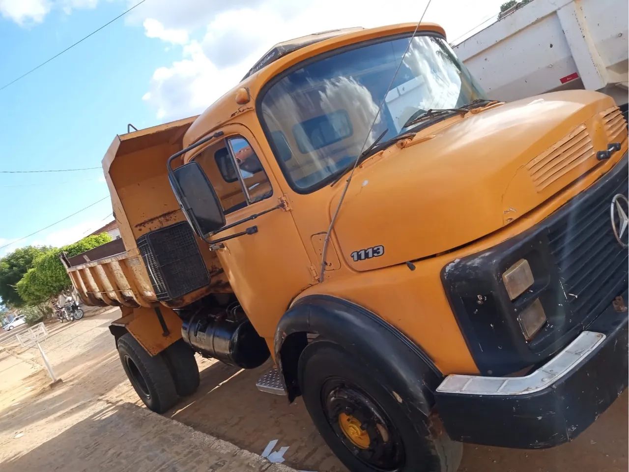 Caçamba 1113 