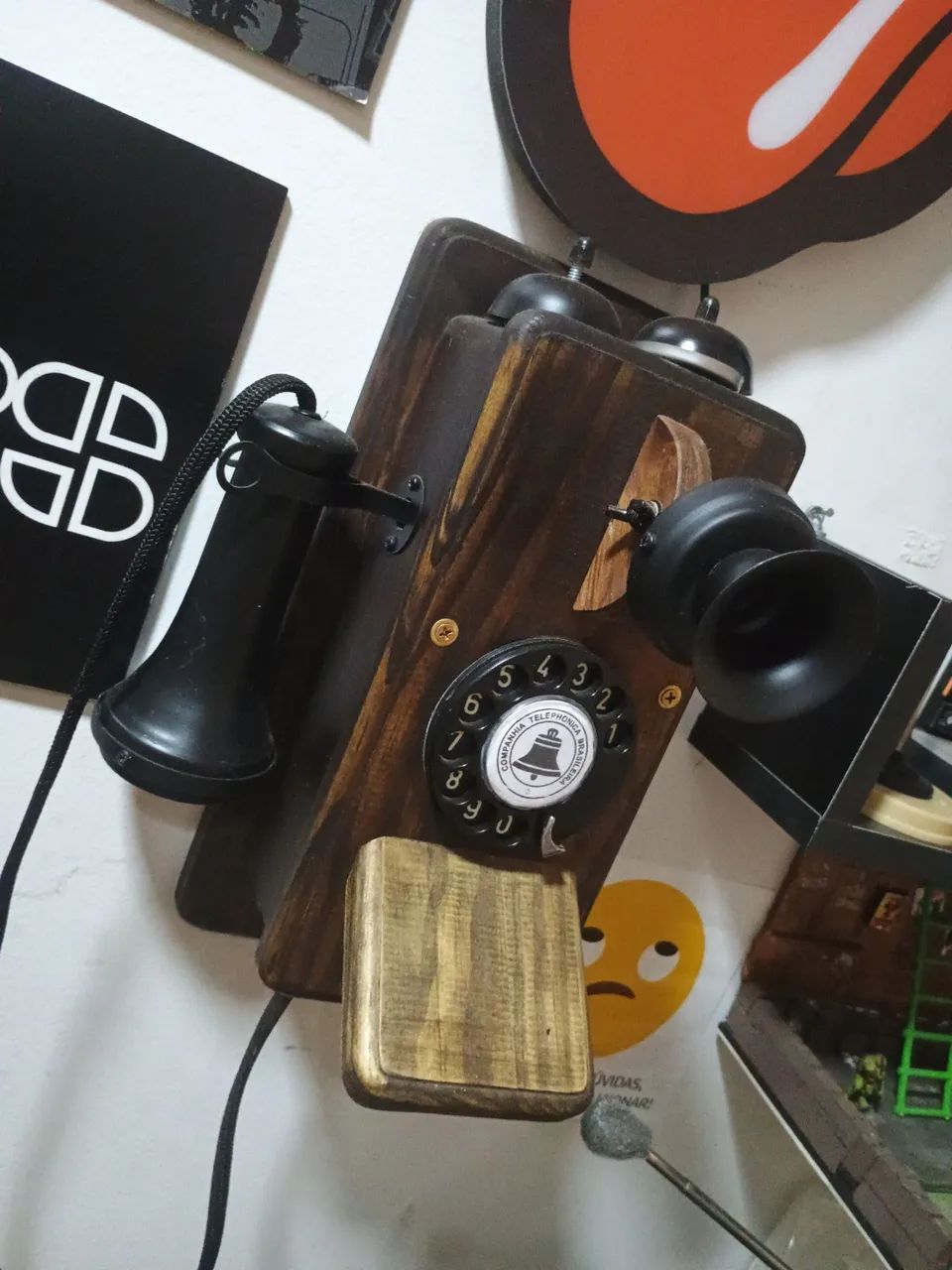 Telefone Antigo de Parede - Peça de Colecionador - Foto 2