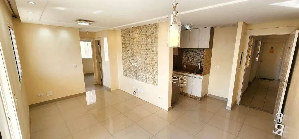 Club Churrasqueira Sacada frente Piscina