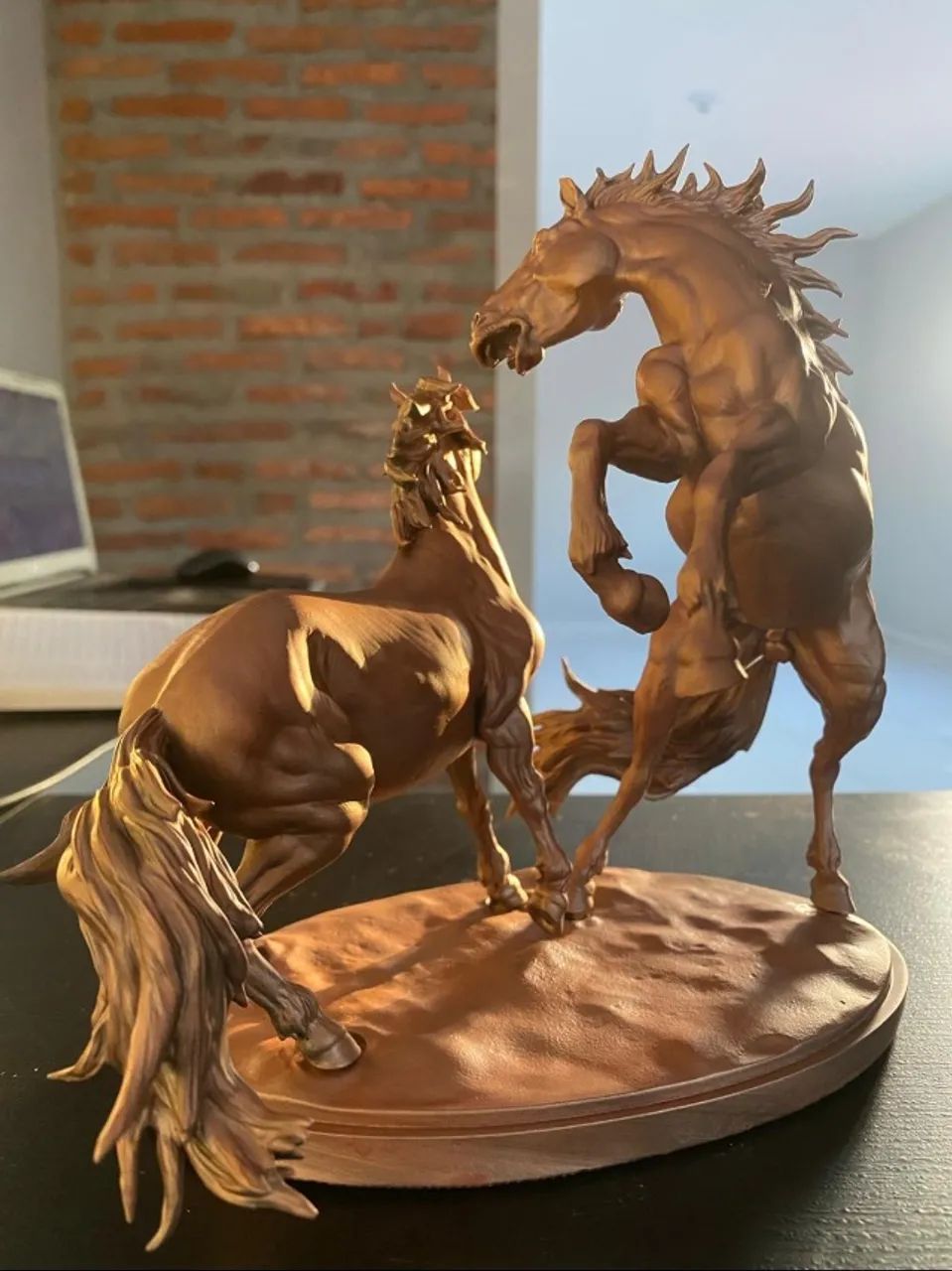 Estatueta de Cavalo em Resina  - Foto 2