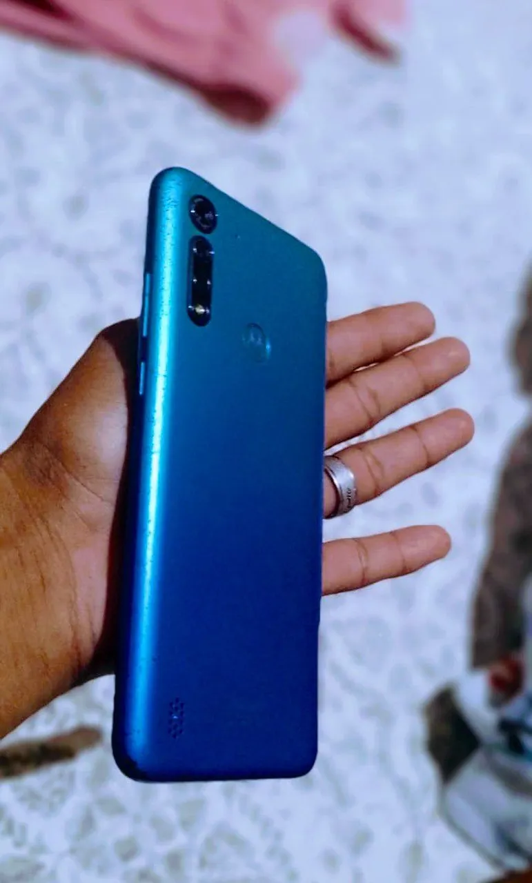 VENDO CELULAR MOTOROLA ( MOTO G8 POWER )