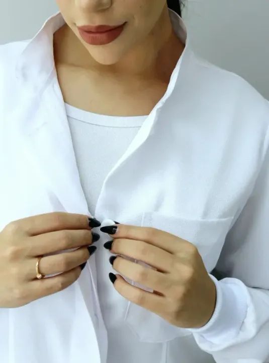 Jaleco feminino oxford branco, acinturado, com punho - Foto 6