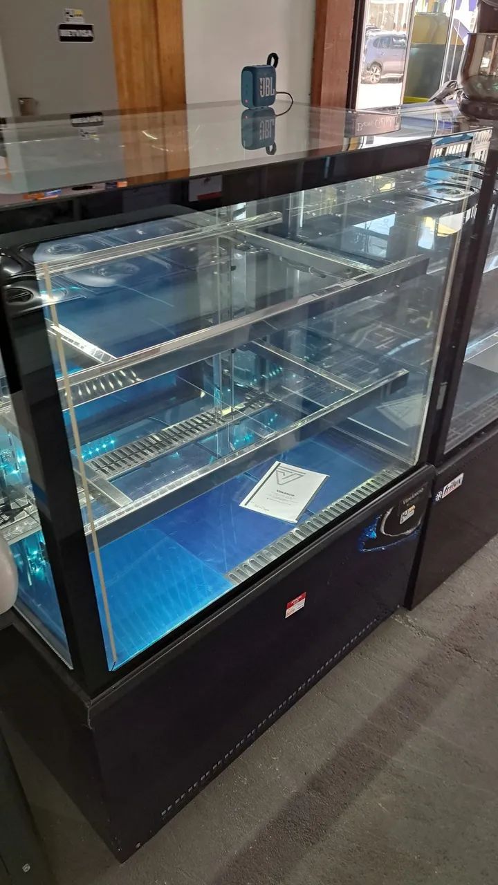 Ac vitrine Refrigerada Venâncio vidro duplo aquecido 1mt 