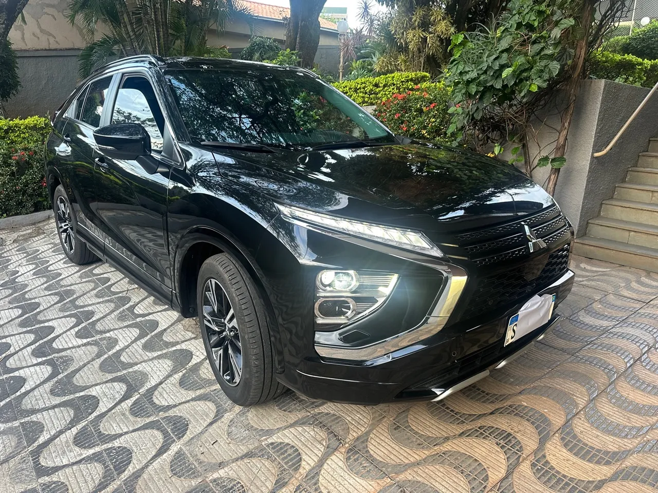 Eclipse Cross 1.5S HPE S - Teto Solar - único dono