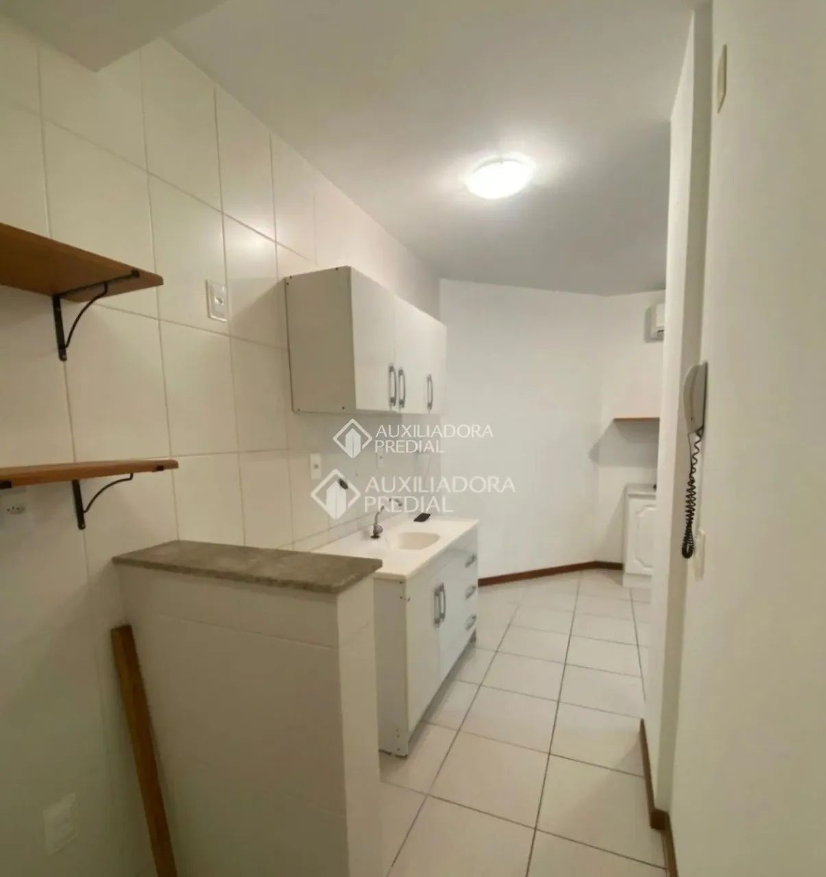 Apartamento de 2 dormitorios, localizado no bairro costeira do pirajubae - Foto 5