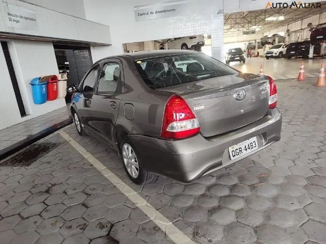 ETIOS 1.5 XLS SEDAN 16V FLEX 4P AUTOMATICO - 2018 - QGR4483 - Foto 3