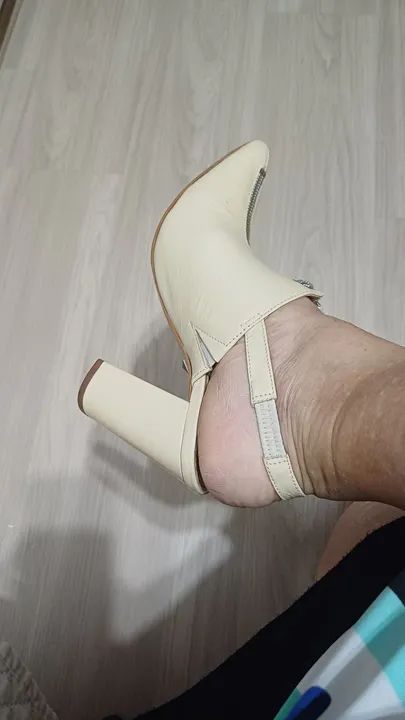 Sandália Schutz Bege 36 - Foto 4