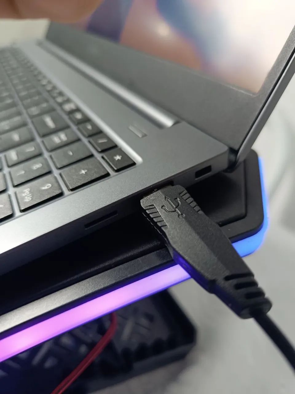 Samsung Book - i5 11ª Geração - 8GB RAM - SSD NVMe - Tela 15.6? Full HD - Windows 11 Pro - Foto 3