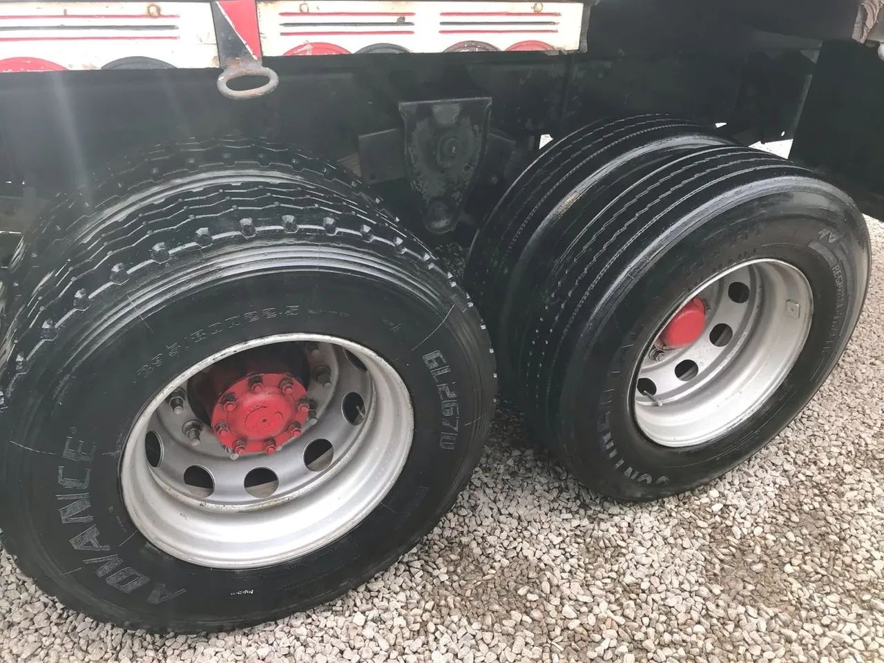 CAMINHÃO VOLVO VM 210 / ANO (2004)  - Foto 11