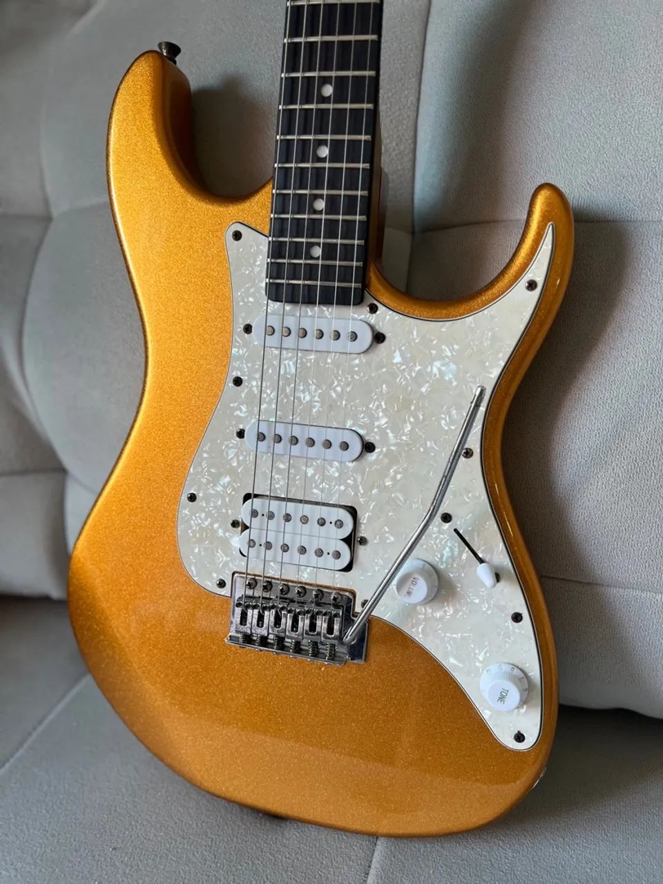 Guitarra Tagima TG 520 Metallic Gold - Regulada
