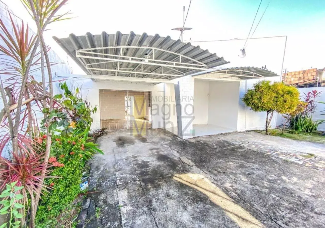 Casa Parangaba - Próximo ao Shopping, metrô, terminal, Bancos, Enel, Cagece e muito mais.