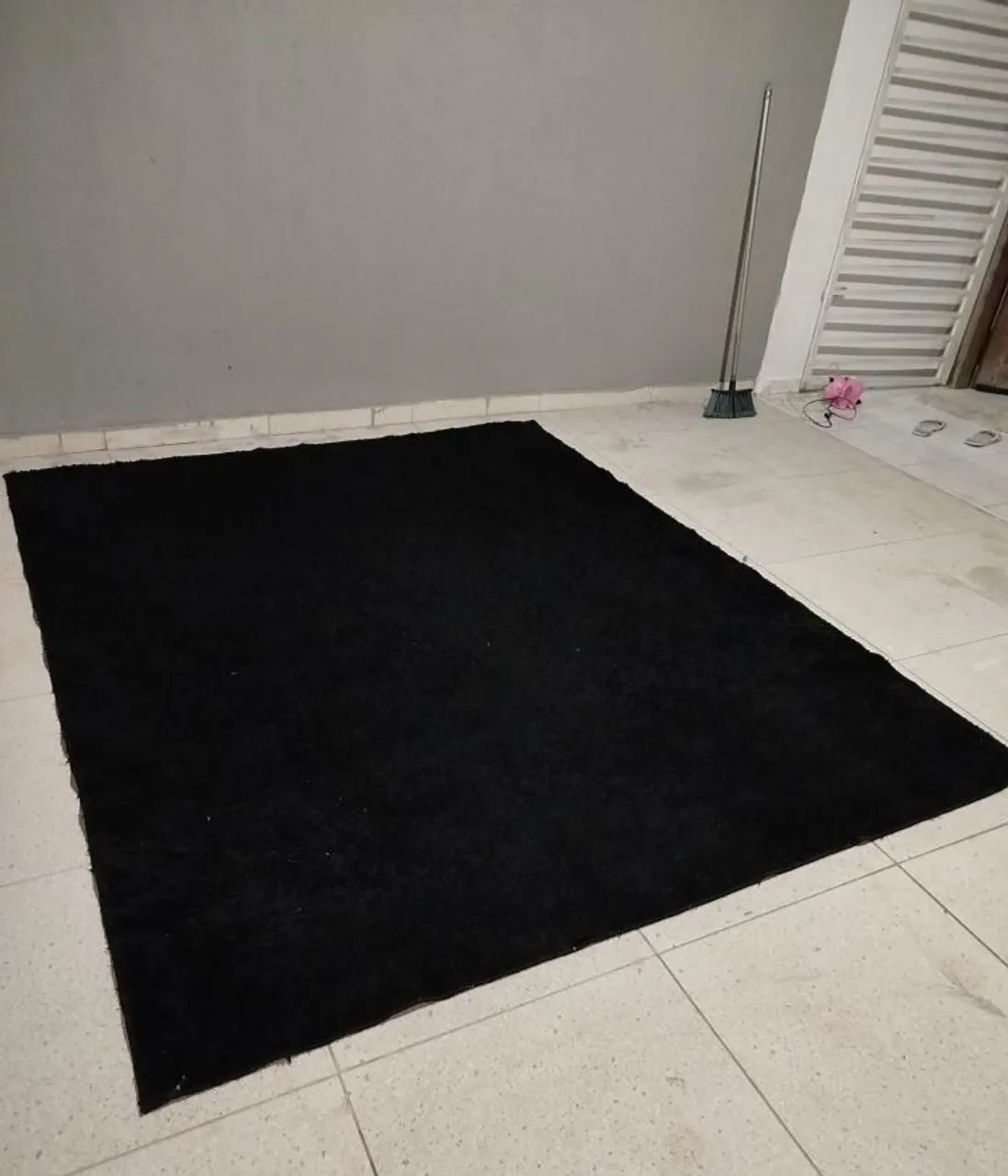 Tapete preto felpudo