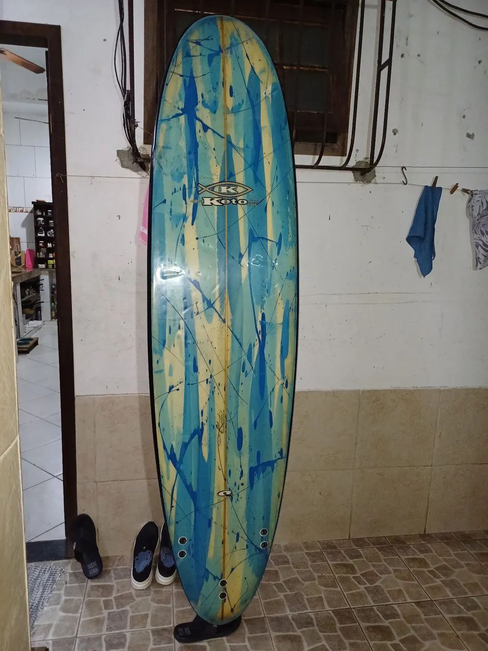Funboard Keto 7.5`pés x 55cm x 5cm com pintura irada e deck Guepro - Foto 4