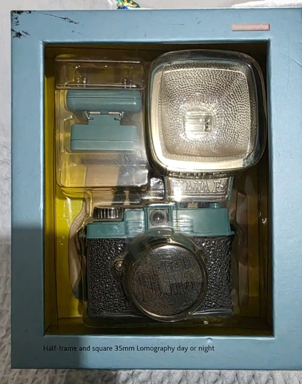 Câmera Mini Diana com flash - Foto 3
