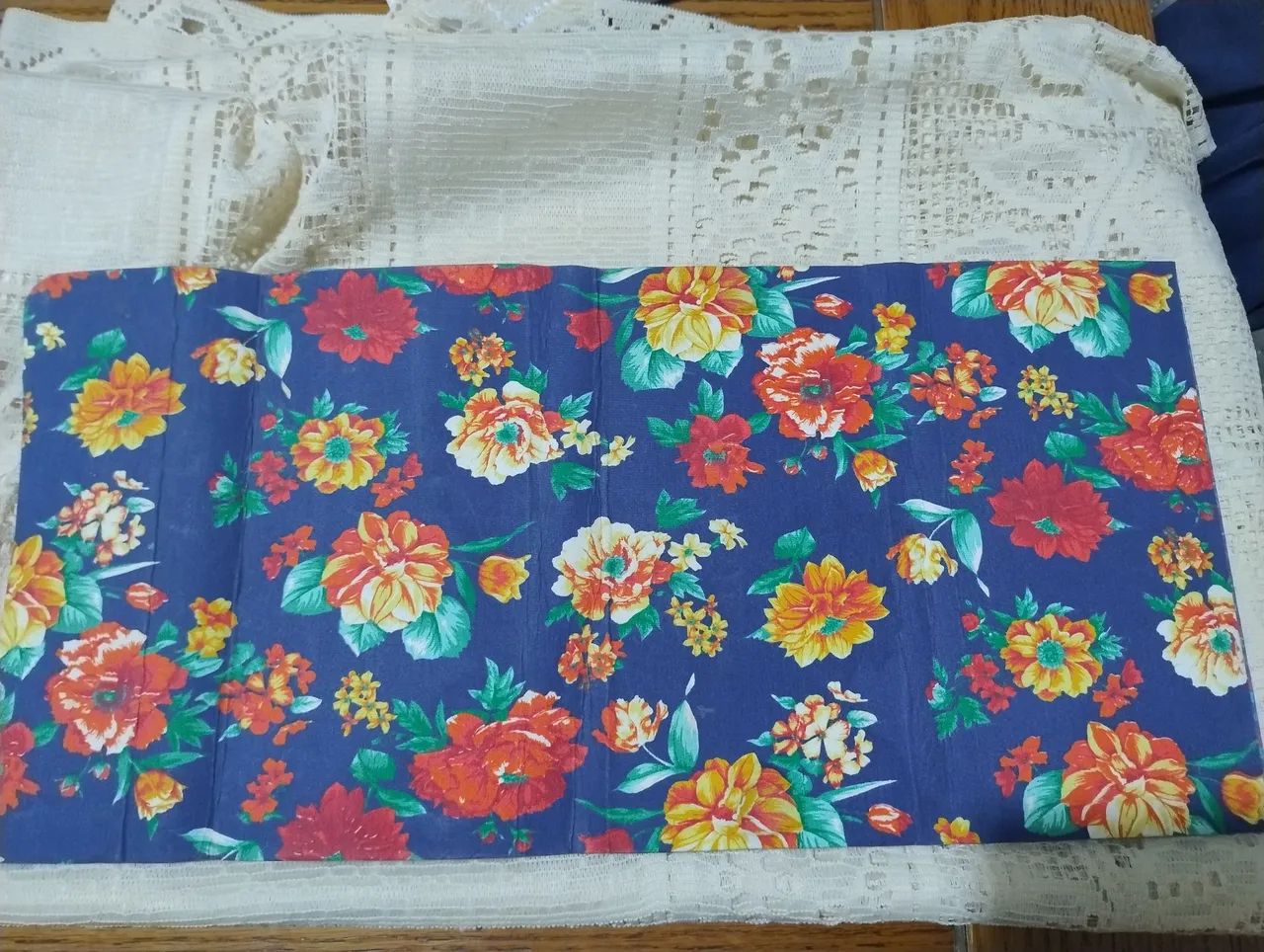 Bolsa de mão floral azul - Foto 2