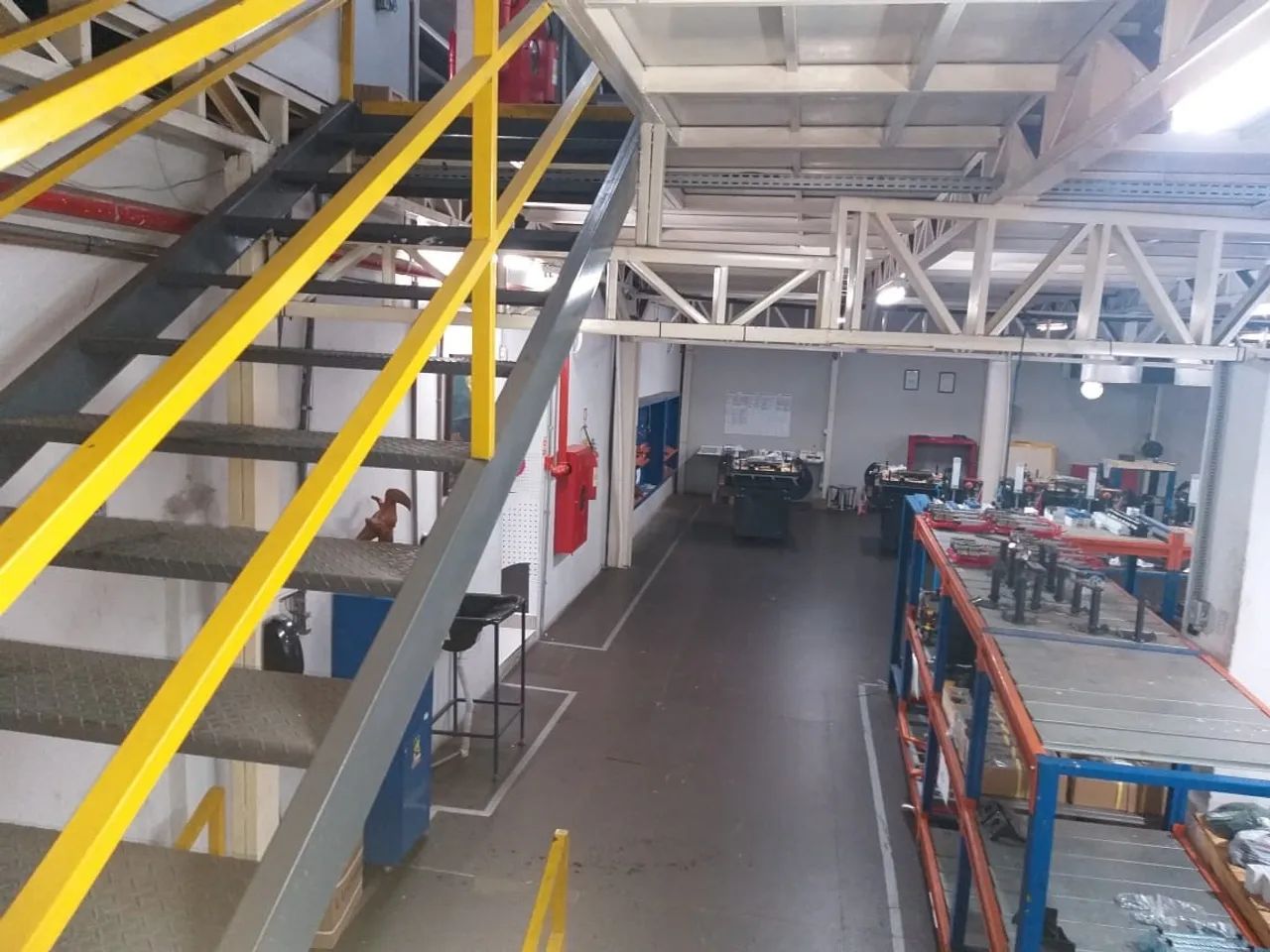 Prédio comercial,com escritório e 3 andares. - Foto 4