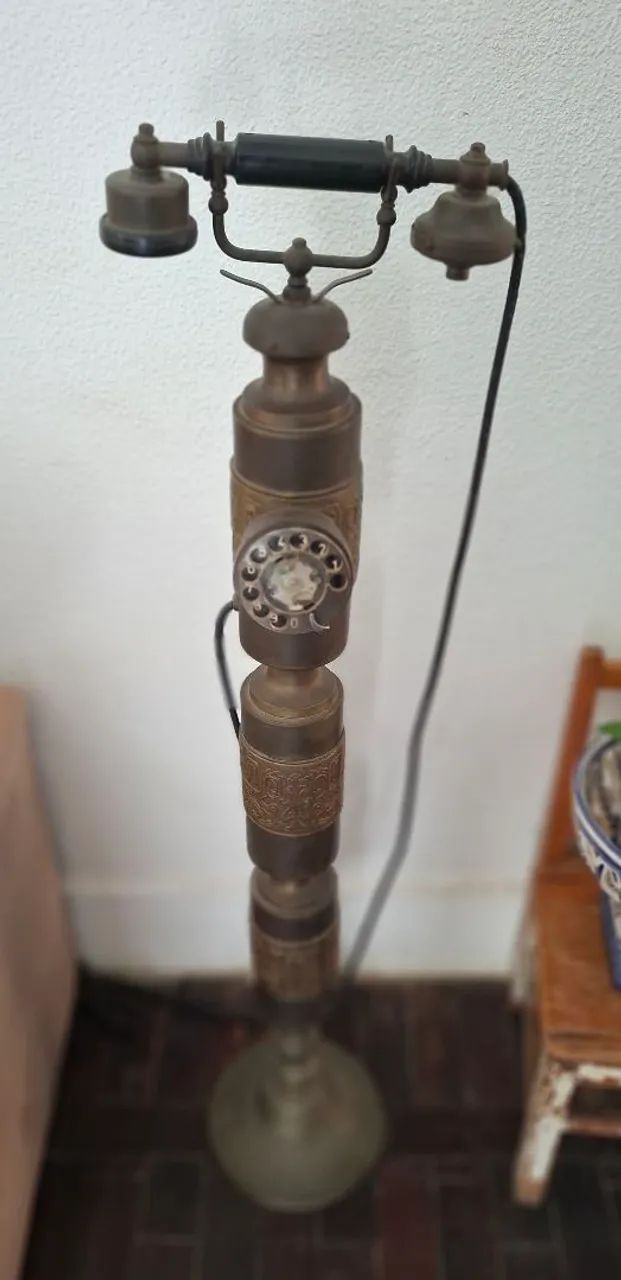 TELEFONE ANTIGO COM PEDESTAL 