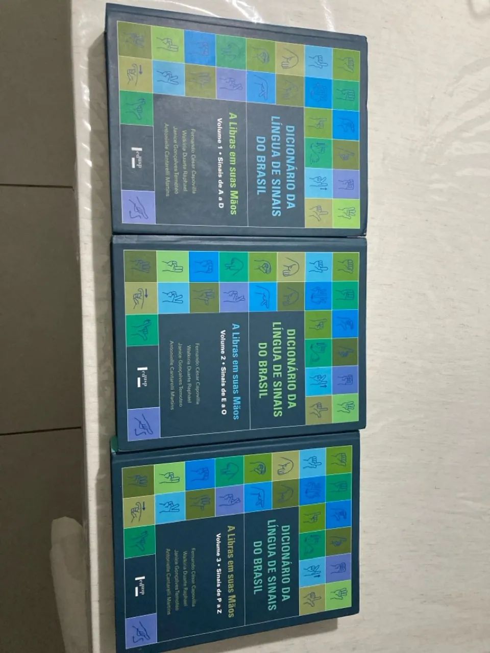Dicionário de Libras - 3 volumes