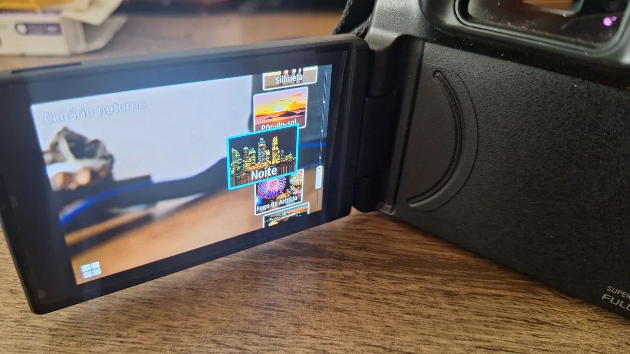 Câmera semi profissional Samsung NX30 