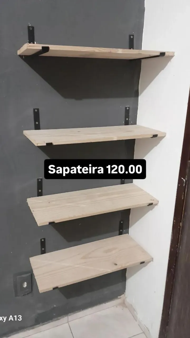 Sapateira de parede com 4 prateleiras