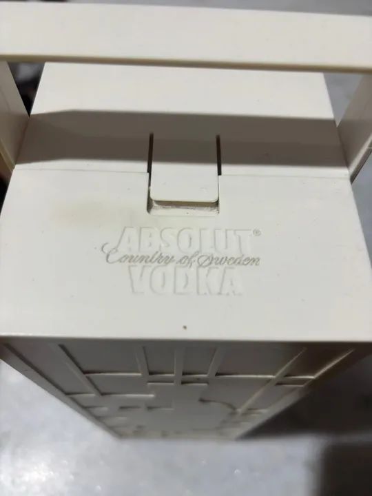 Vodka Absolut com caixa original raridade  - Foto 3