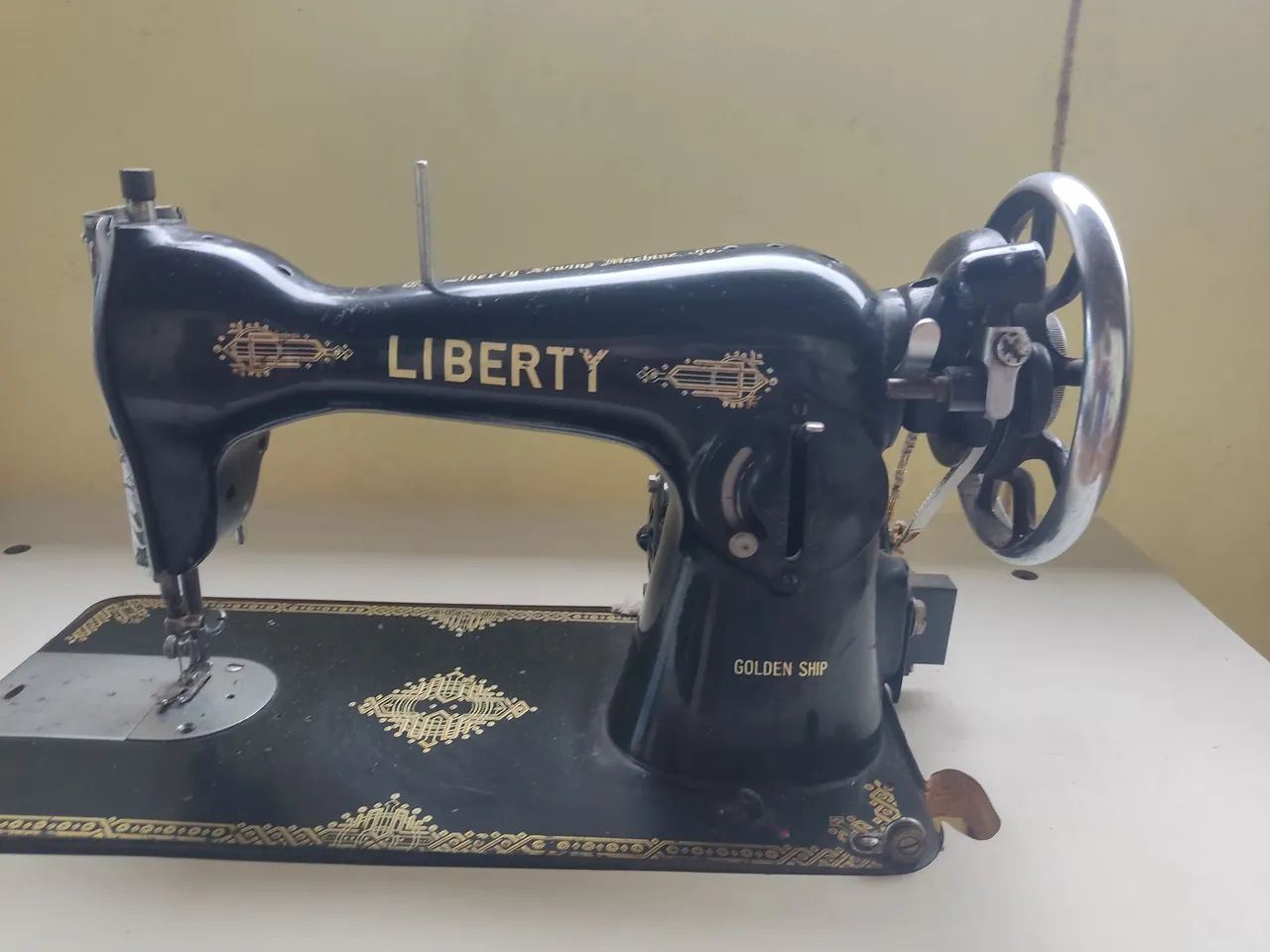 Máquina de costura Liberty Gold Ship 220V