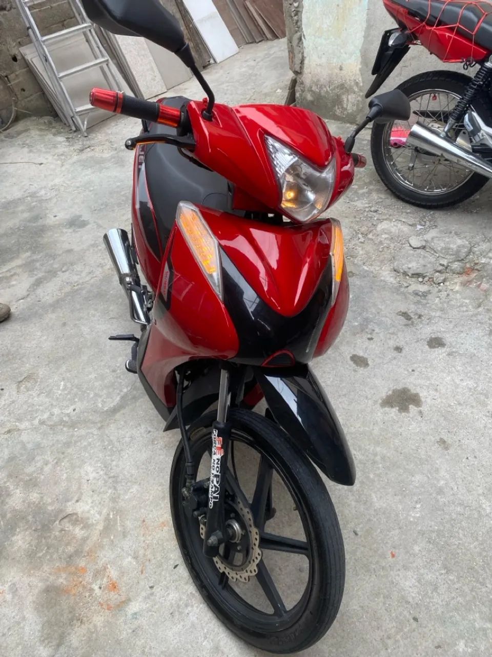 Shineray jet 50cc freios ,ok rodas,ok partida elétrica ok - Foto 3