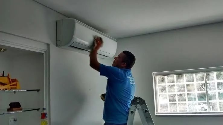 Instalação AR-CONDICIONADO 