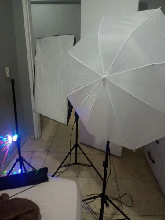 Kit Iluminação Fotografia - Softbox + Refletor + Tripé - Foto 2
