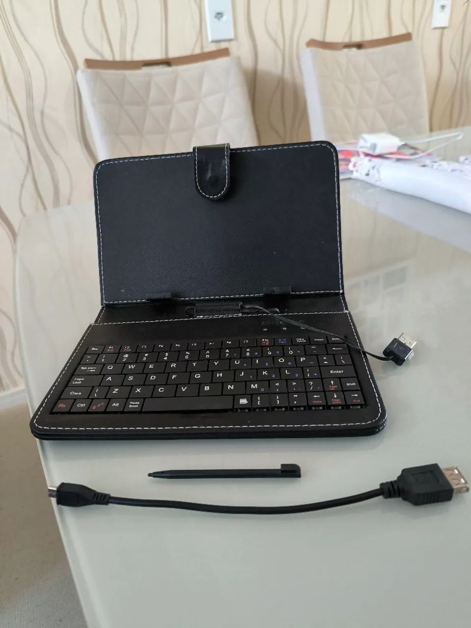 Tablet com Teclado e Stylus