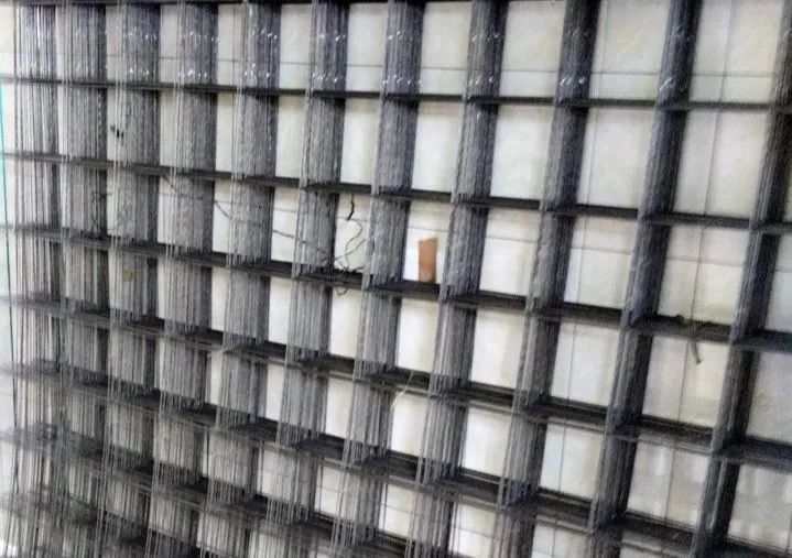 TELA MALHA POP - ARAME - PREGO - ROLO TELA GALVANIZADA - MANTA ASFÁLTICA ENTRE OUTROS  - Foto 6