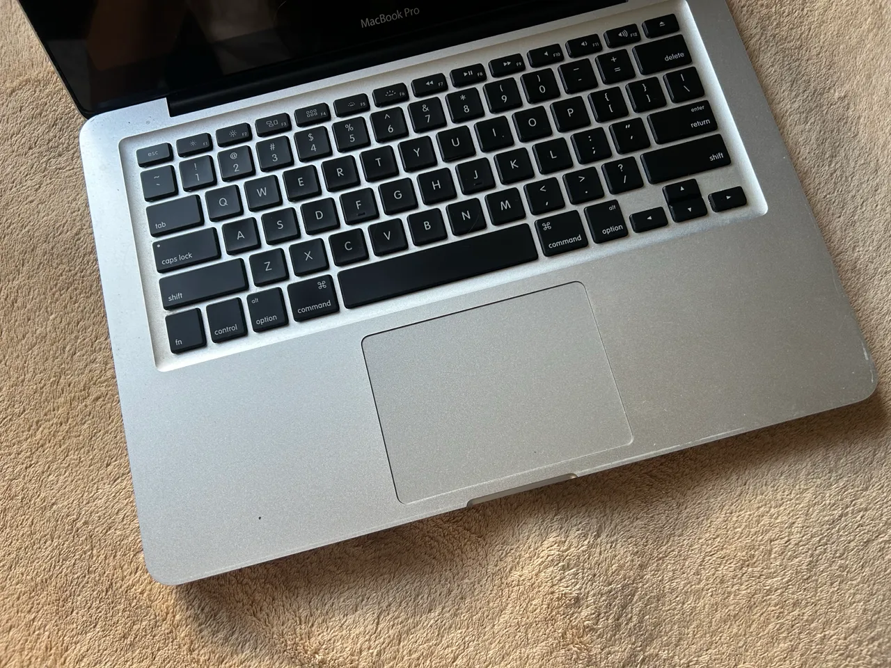 Macbook Pro 13' Mid 2012 c/ SSD de 256gb + Sequoia MacOS