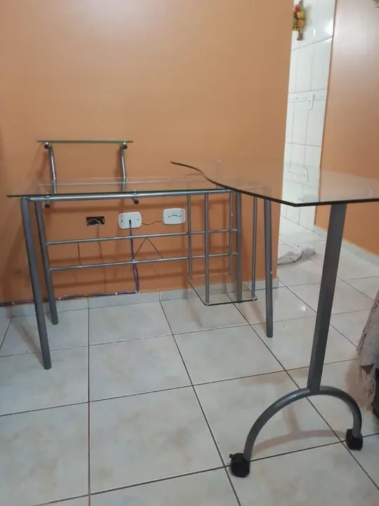 Mesa de trabalho422081135075010560