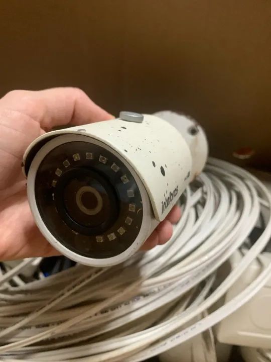 Vendo Sistema Intelbras de 8 câmeras HD + DVR intelbras de 8 canais HD 500 GB  - Foto 2