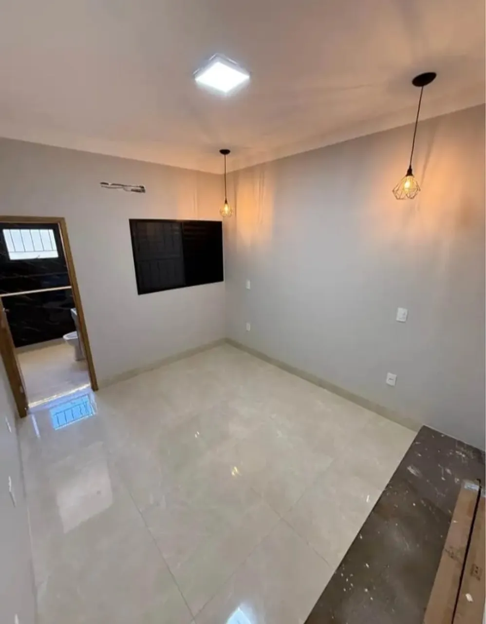 Vendo Casa no centro de Manhuaçu , 3 quartos! 37 mil + parcelas