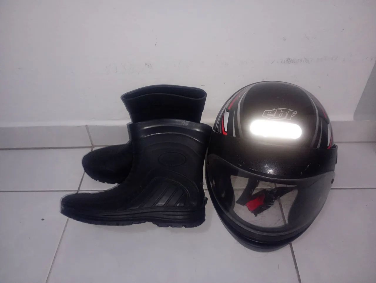Vendo capacete e bota64308896281985123
