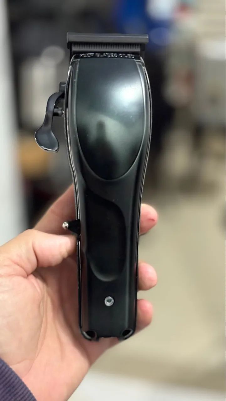 Máquina de Cortar Cabelo Profissional - Foto 3