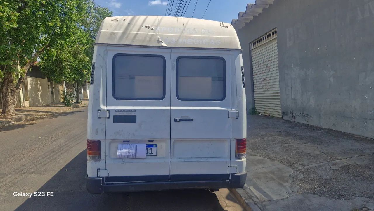 Mercedes-Benz Furgão em excelente estado  - Foto 7