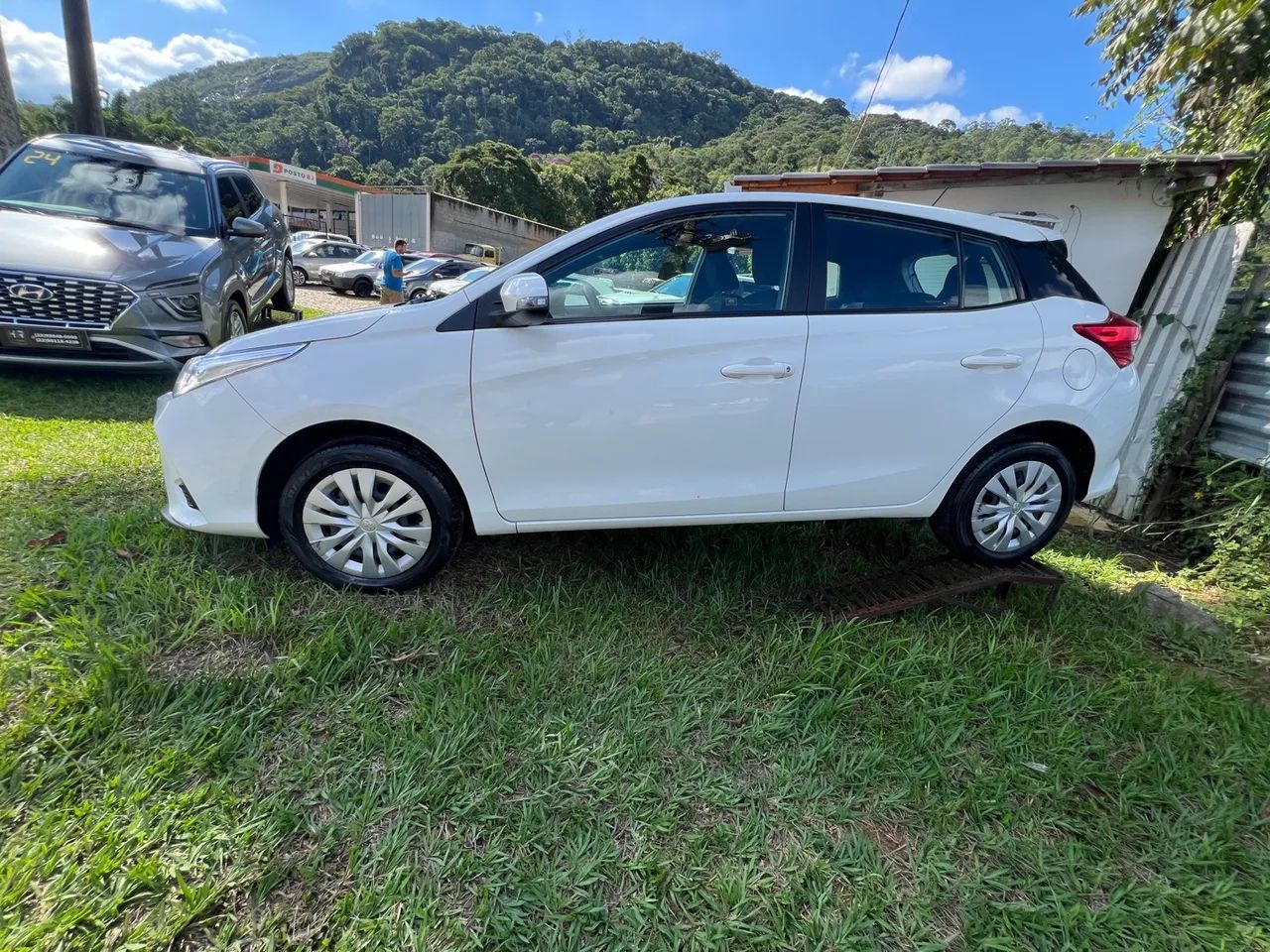 Toyota Yaris XL 1.5 Automático - Foto 5