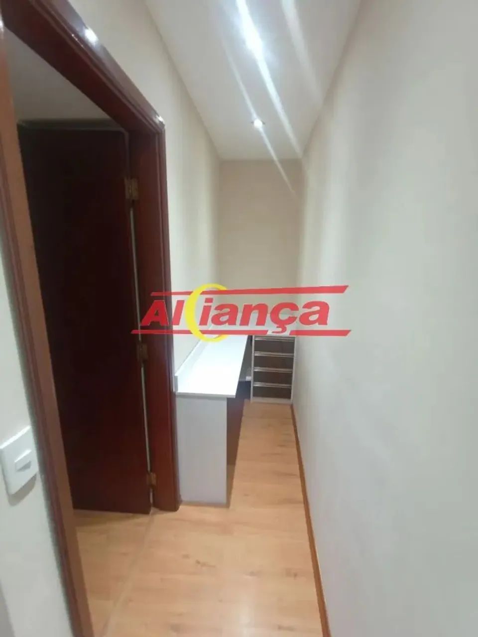 Apartamento para alugar com 2 quartos, 2 banheiros, sala- 55m² -Vila das Palmeiras - Guaru - Foto 4