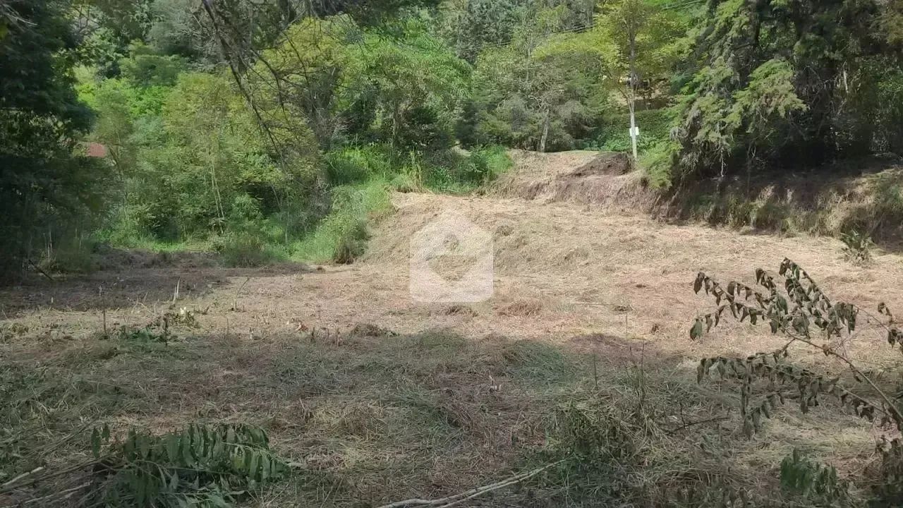 Terreno para venda, 1860m² - Itaipava - Petrópolis/RJ